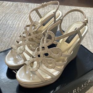 Nude Wedges